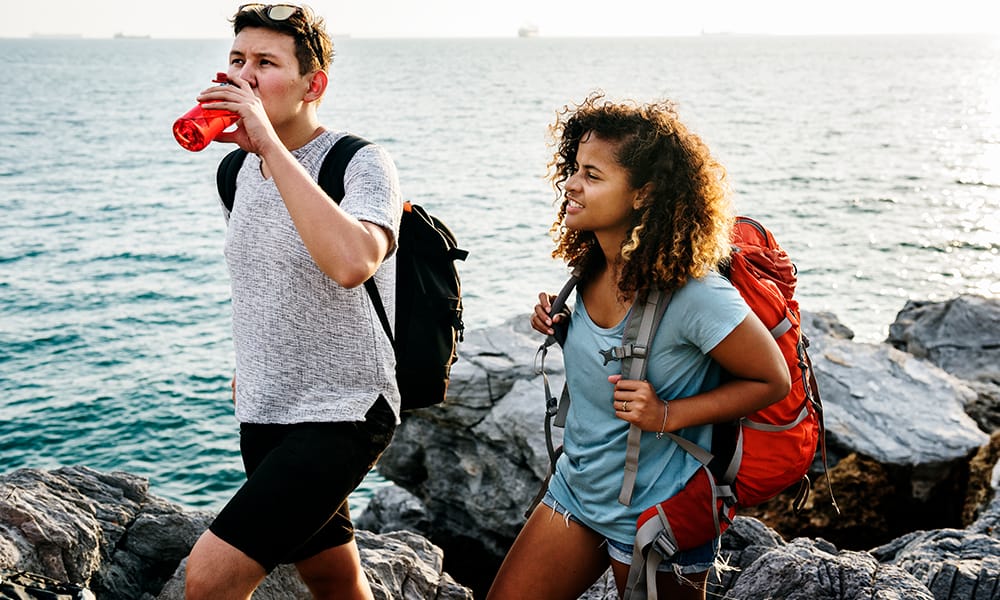 Tops to wear on sale with shorts on holiday