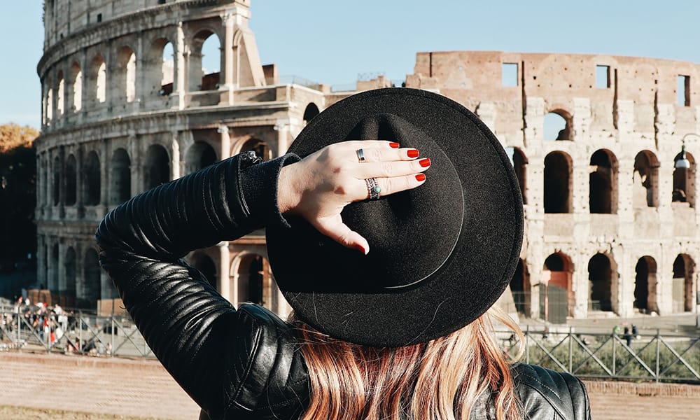 wearing hats in italy