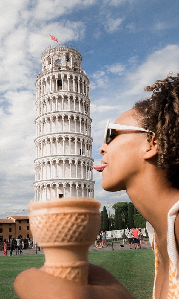 clothing for visiting leaning tower of Pisa, Italy